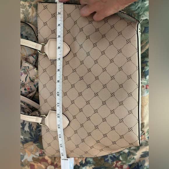 Cream patterned Nine West Purse - Picture 8 of 9